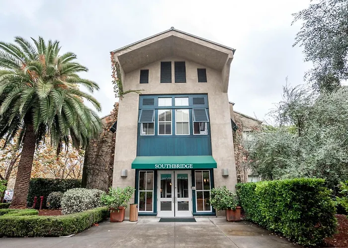 Best 16 Spa Hotels in Clearlake for a Relaxing Getaway