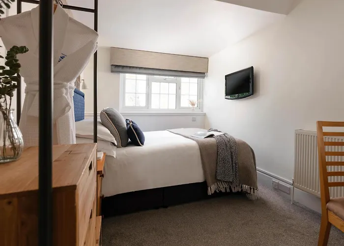 Best 15 Spa Hotels in Falmouth for a Relaxing Getaway