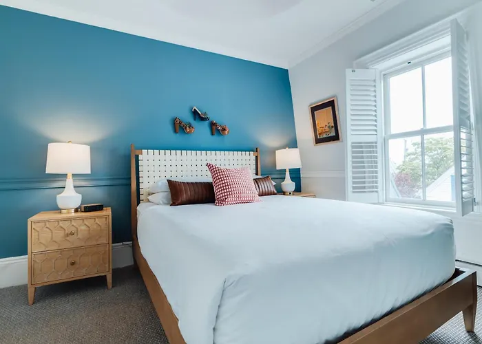 Best 10 Spa Hotels in Provincetown for a Relaxing Getaway