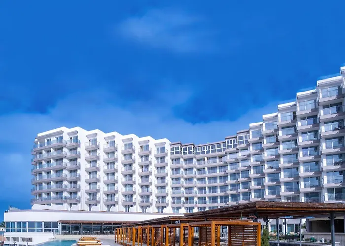 Best 18 Spa Hotels in Cadiz for a Relaxing Getaway