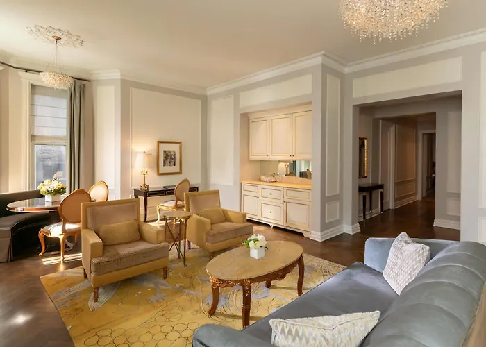 Best 16 Spa Hotels in New York for a Relaxing Getaway