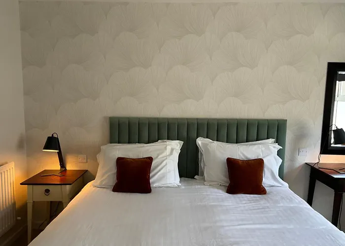 Best 16 Spa Hotels in Gloucester for a Relaxing Getaway