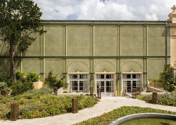 Best 16 Spa Hotels in Versailles for a Relaxing Getaway