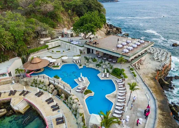 Best 16 Spa Hotels in Acapulco for a Relaxing Getaway
