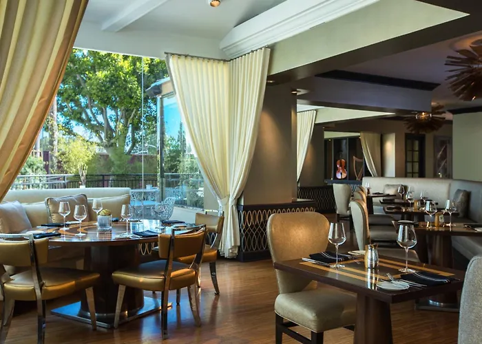 Best 20 Spa Hotels in Crystal Cove for a Relaxing Getaway
