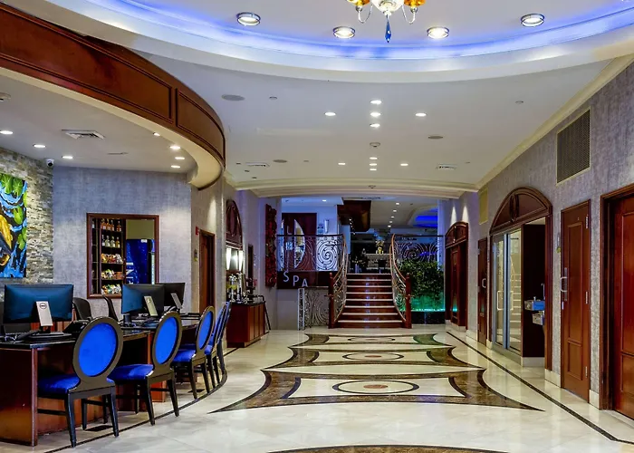 Best 15 Spa Hotels in Westbury for a Relaxing Getaway