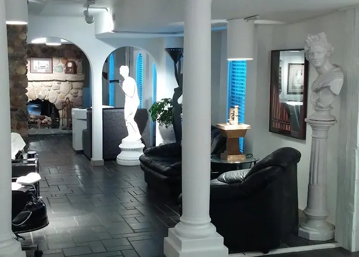 Best 12 Spa Hotels in Aurora for a Relaxing Getaway