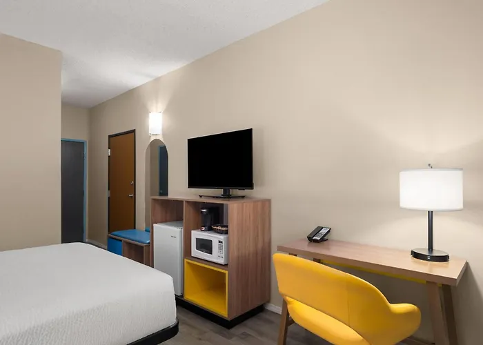 Best 12 Spa Hotels in Albuquerque for a Relaxing Getaway
