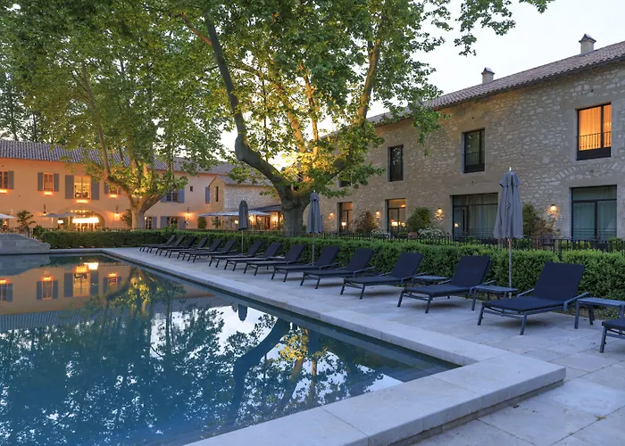 Best 16 Spa Hotels in Les Baux-de-Provence for a Relaxing Getaway
