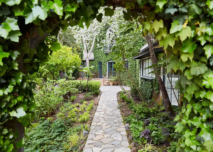 Best 15 Spa Hotels in Kenwood for a Relaxing Getaway