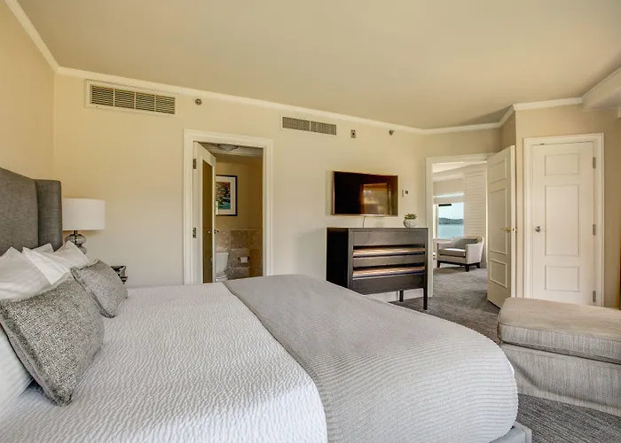 Best 15 Spa Hotels in Bellevue for a Relaxing Getaway